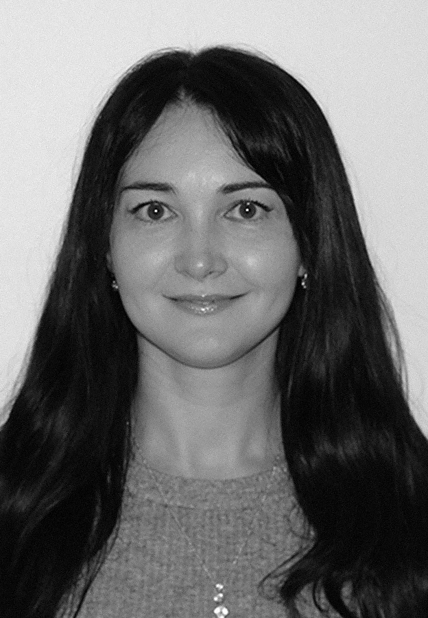 Олена Кадирова