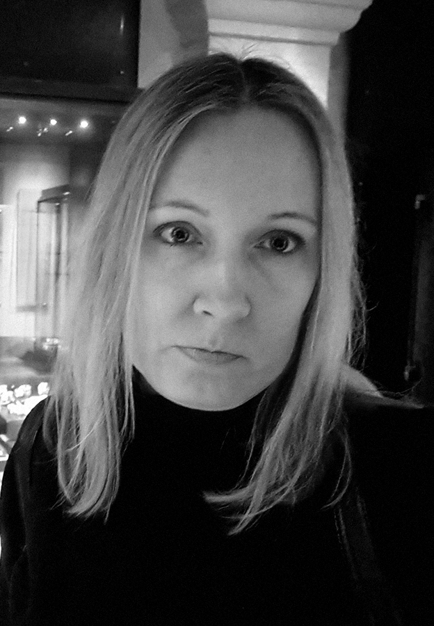 Олена Жукова